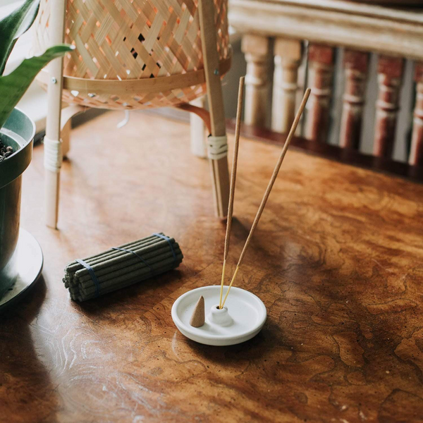 How to use an incense holder - DharmaShop