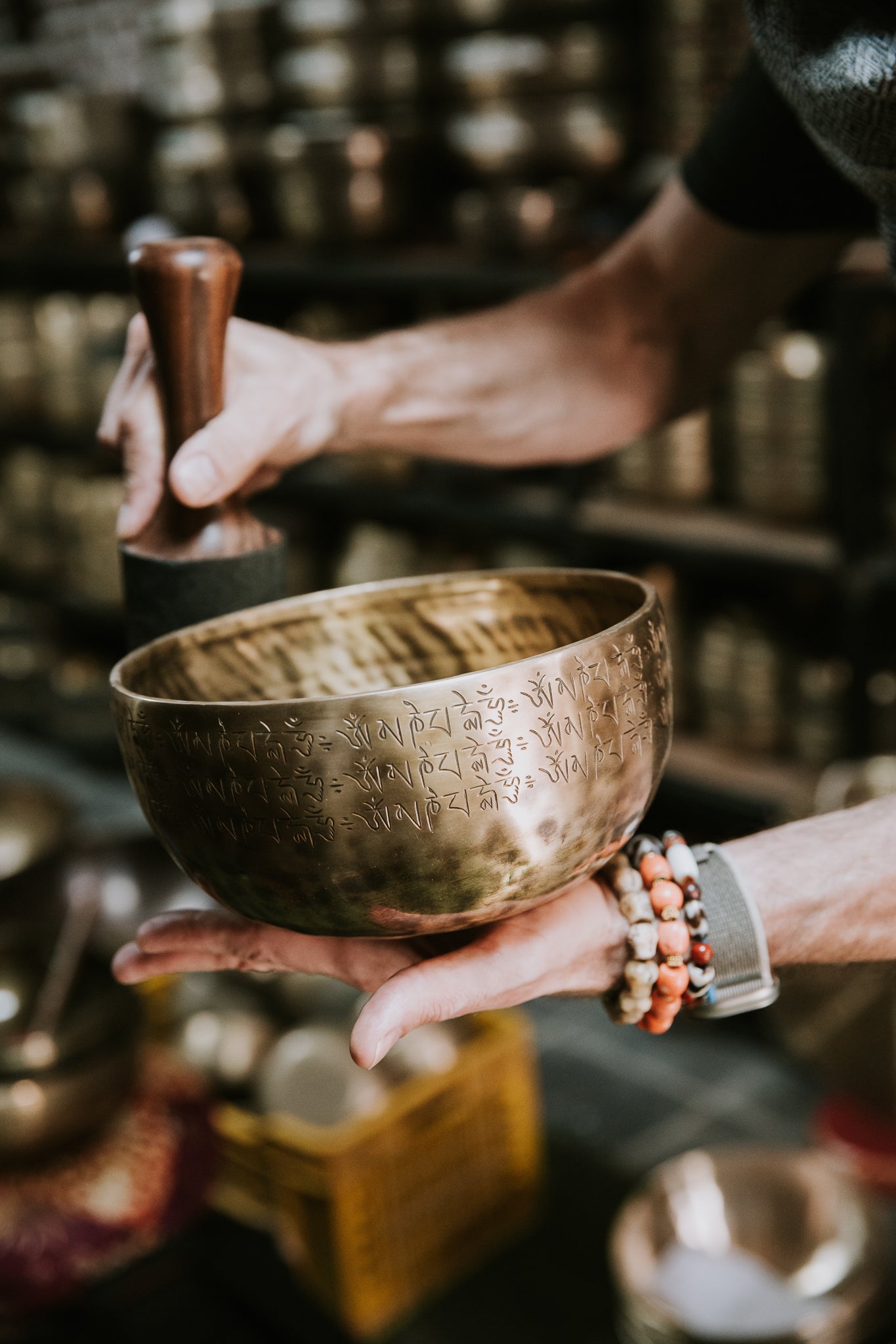 Om Mani Mantra Singing Bowl