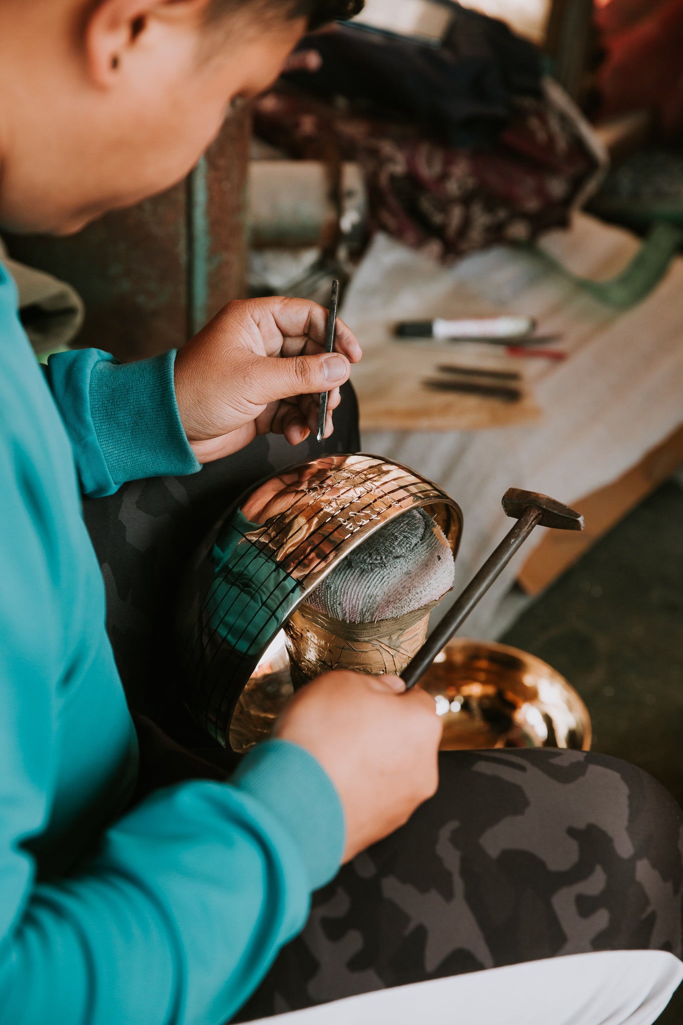 Om Mani Mantra Singing Bowl