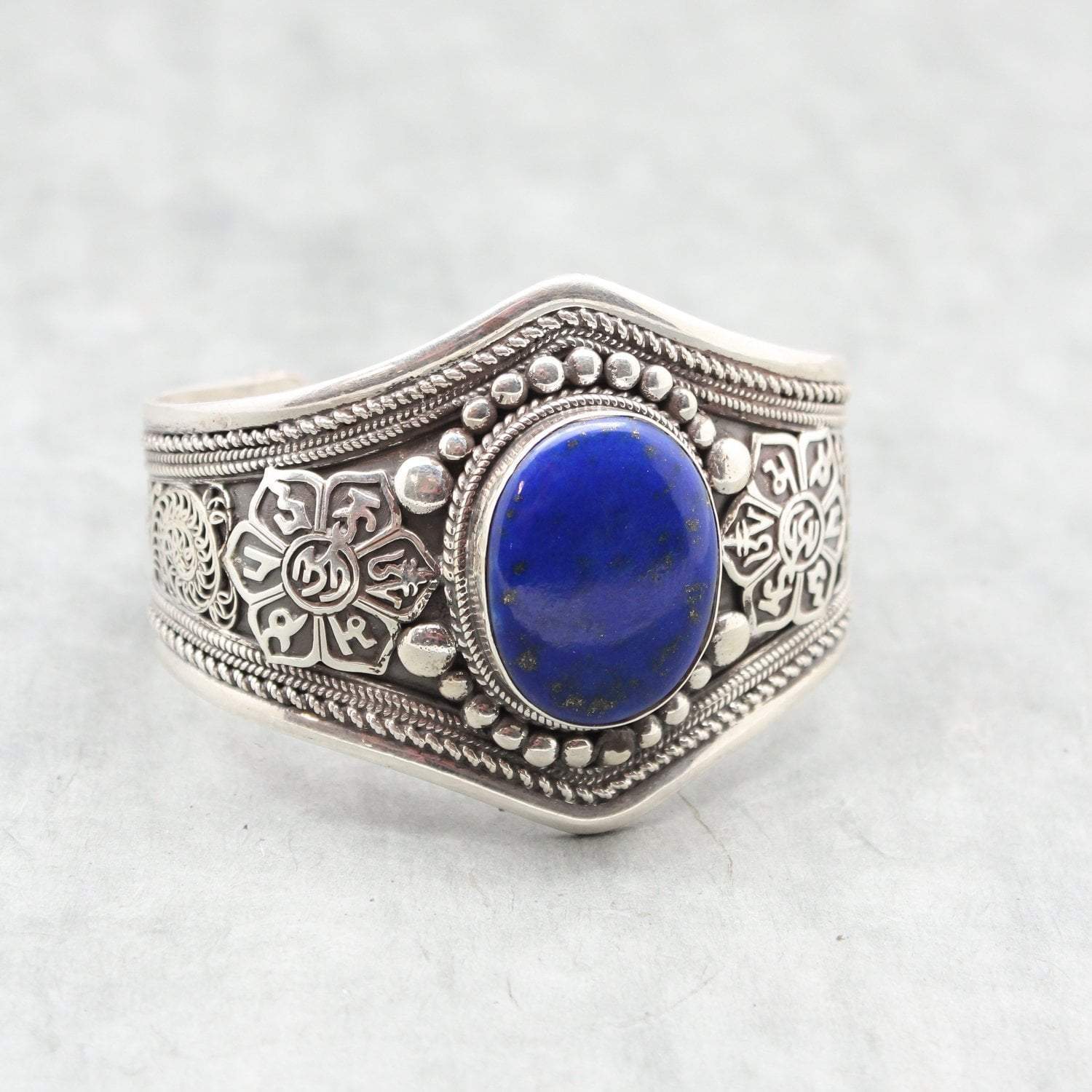 Stunning on sale Silver Lapis Lazuli Cuff Bracelet