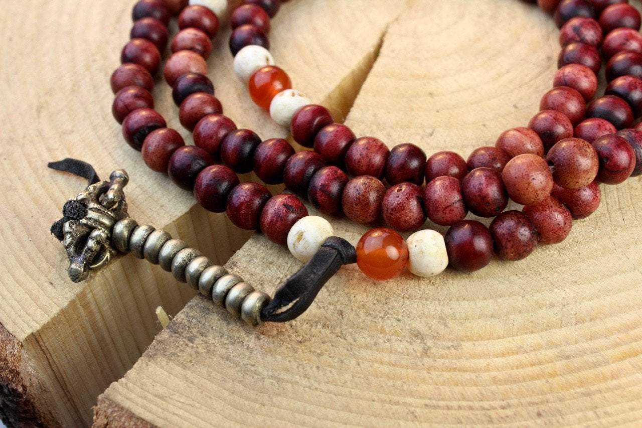 Tibetan Buddhist Old Bodhi Seed Mala / Silver Spacers / Old Conch Shel –  DharmaObjects