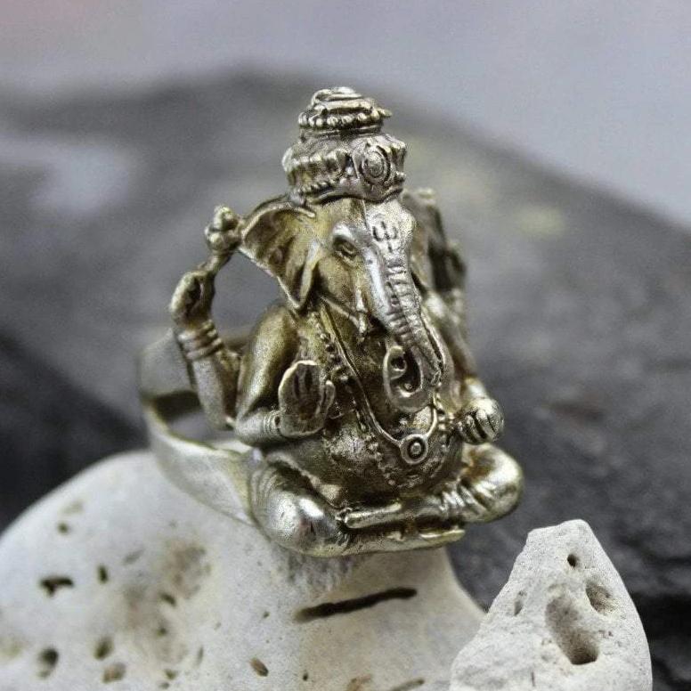 Buy quality Silver Ring In Ganesh Ji Design in Ahmedabad