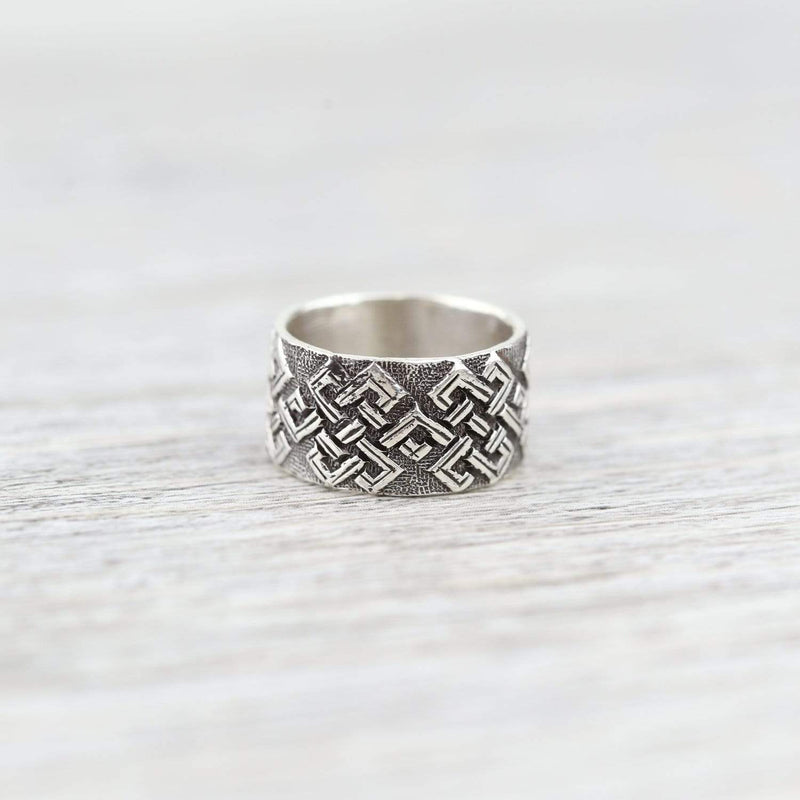 Eternal Knot Ring